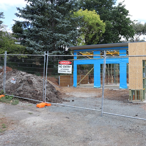 do you deliver and install temporary fencing and what's the cost for these services in St Stephens Church